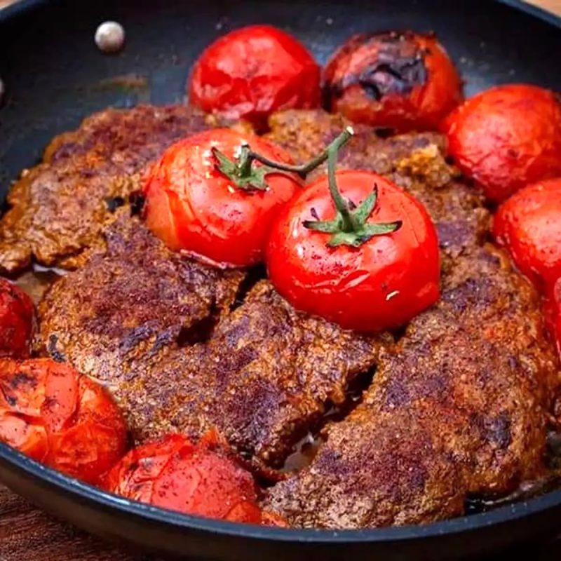 خوراک کباب تابه ای با سیب زمینی و سس مخصوص - تصویر 2